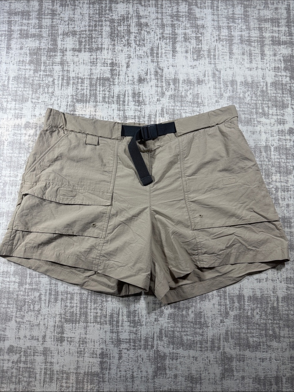 Mens Columbia Utility Cargo Shorts in Taupe with Webbing Belt